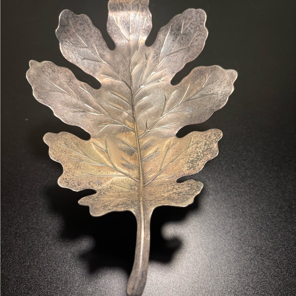 Elegant Silver Leaf Wall Decor
